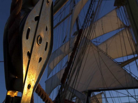 POZIOM OPERACYJNY W DZIALE POKŁADOWYM W ŻEGLUDZE MIĘDZYNARODWEJ-SZKOLENIE NA OFICERA WACHTOWEGO